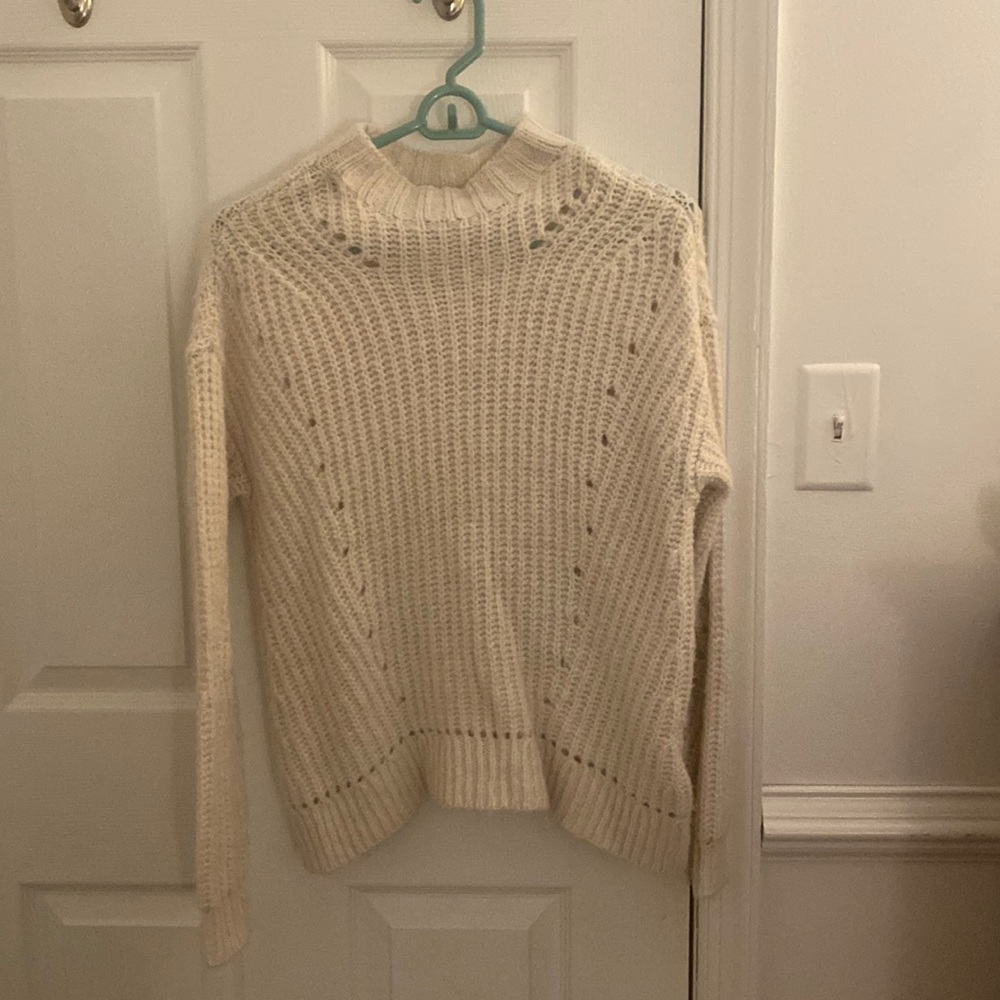 American Eagle White Turtleneck